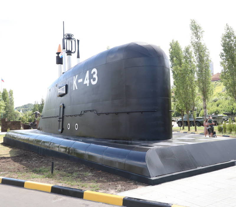 В парке Победы установили рубку знаменитой атомной подлодки «Скат»