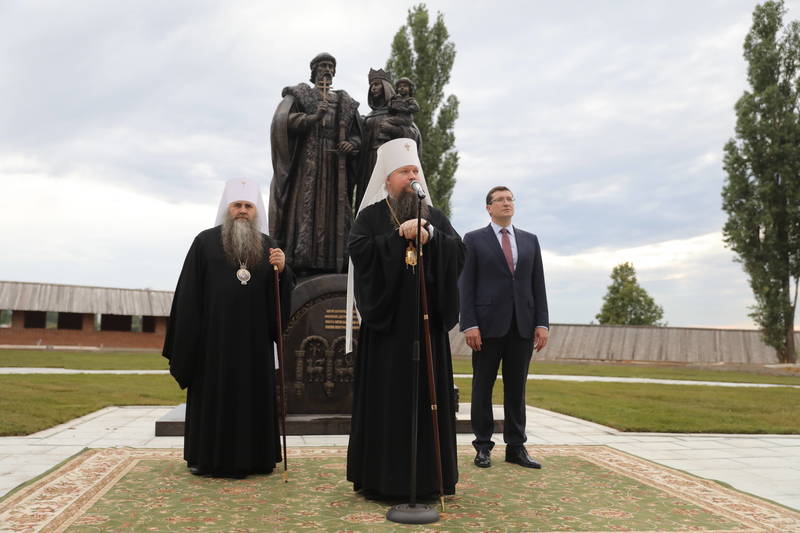 В Нижнем Новгороде состоялось открытие памятника князю Дмитрию Донскому и его жене Евфросинии