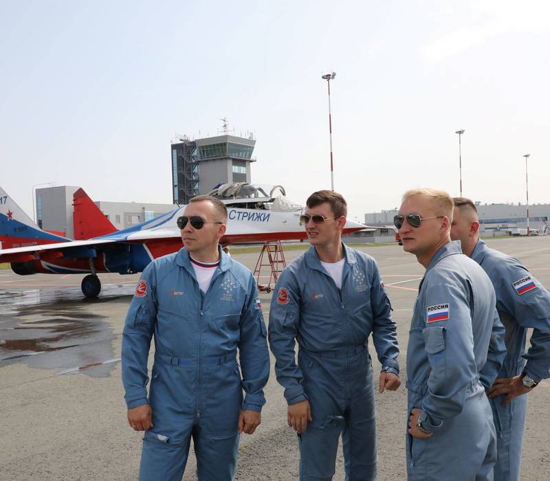 Пилотажная группа «Стрижи» прибыла в Нижний Новгород