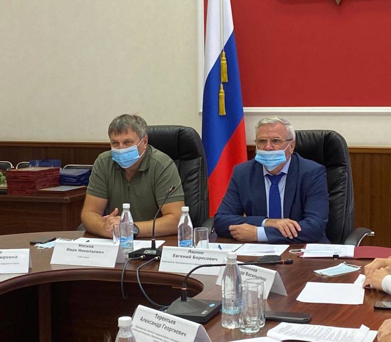 Евгений Люлин принял участие в церемонии награждения, приуроченной к Международному дню молодежи