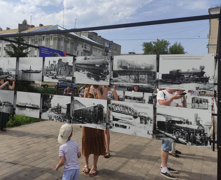 В самом центре Сормова открылась передвижная фотоэкспозиция