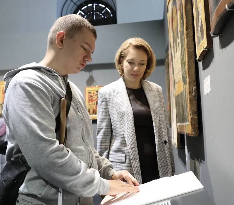 В нижегородском манеже презентовали аудиогид для слабовидящих посетителей