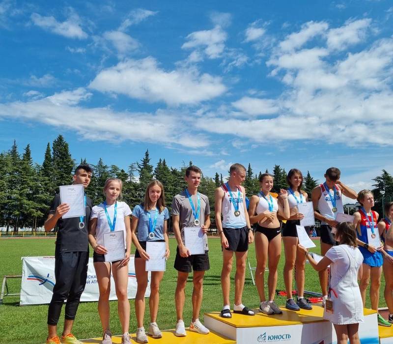 Нижегородцы завоевали три медали на чемпионате и  первенстве России по эстафетному бегу