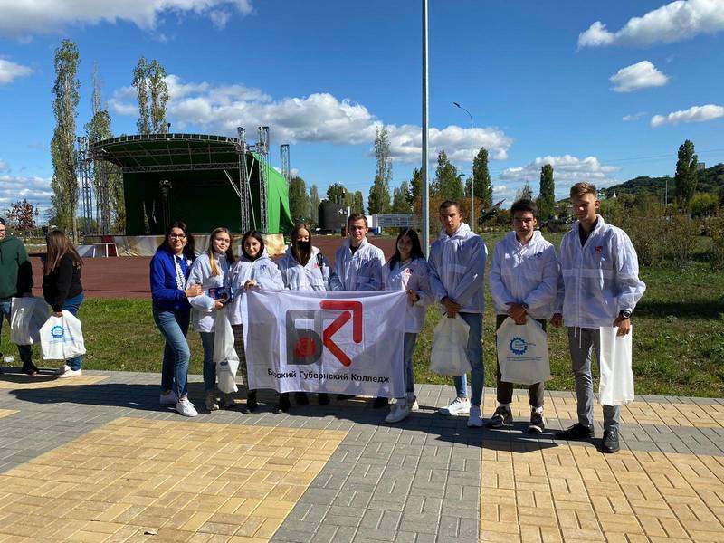 В Парке Победы состоялась патриотическая акция, посвященная Дню окончания Второй мировой войны 