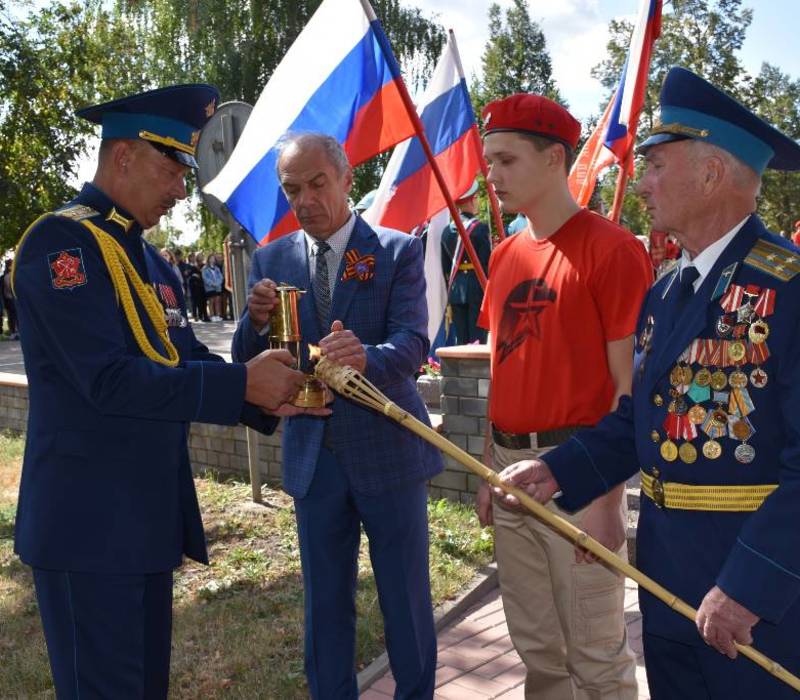В поселке Бутурлино Нижегородской области зажгли Вечный огонь