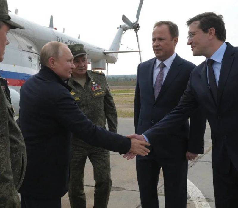Владимир Путин посетил полигон Мулино в Нижегородской области