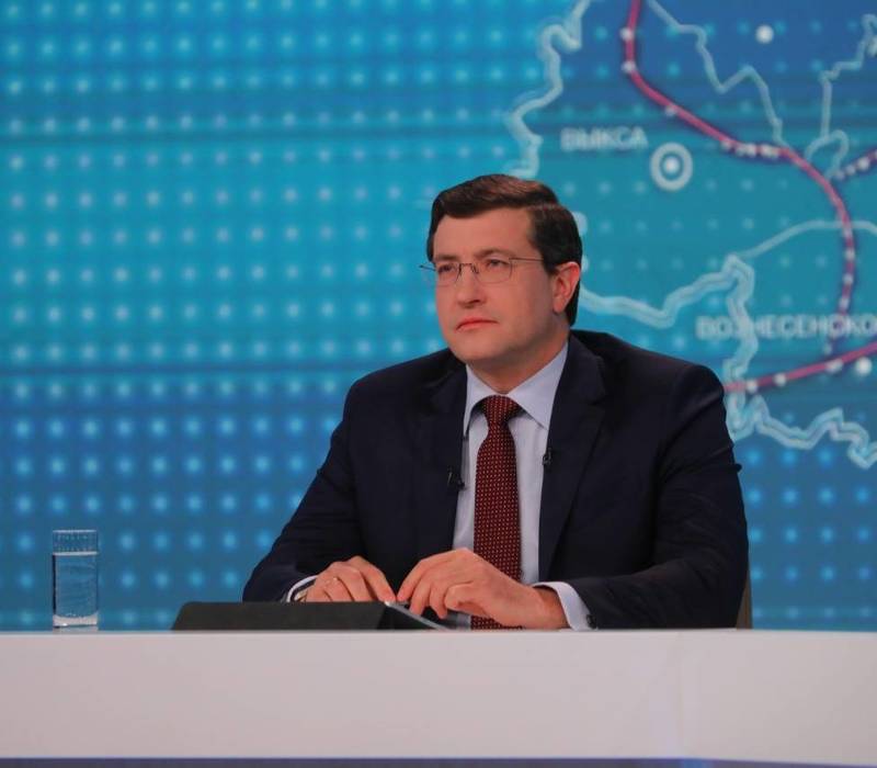Глеб Никитин поручил решить вопрос с ремонтом дороги на улице Кооперативной в Сеченове