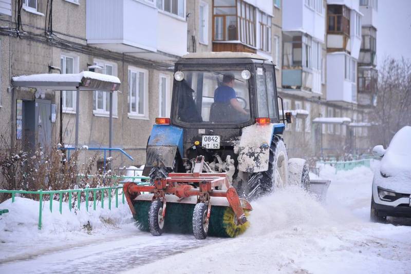 В Дзержинске проверили качество уборки снега на дорогах, тротуарах и во дворах
