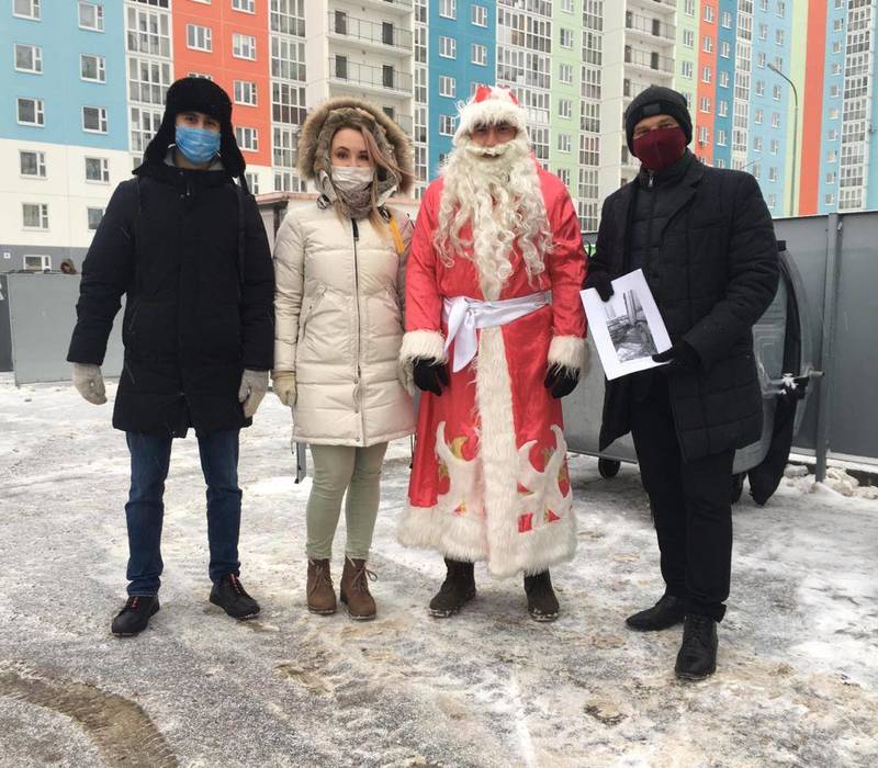 Дед Мороз попросил нижегородцев не перегораживать личными автомобилями подъезд к контейнерным площадкам в праздничные дни