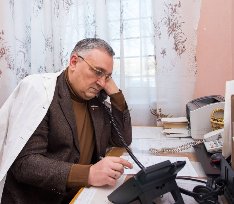Депутаты дежурят в качестве волонтеров в медицинских учреждениях Нижегородской области