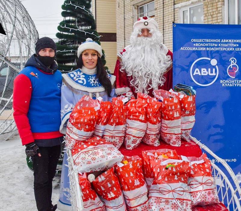 Нижегородские волонтеры культуры подарили «Новогоднее чудо» 850 детям