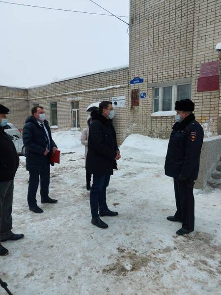 Глеб Никитин поблагодарил арзамасского участкового за спасение людей на пожаре