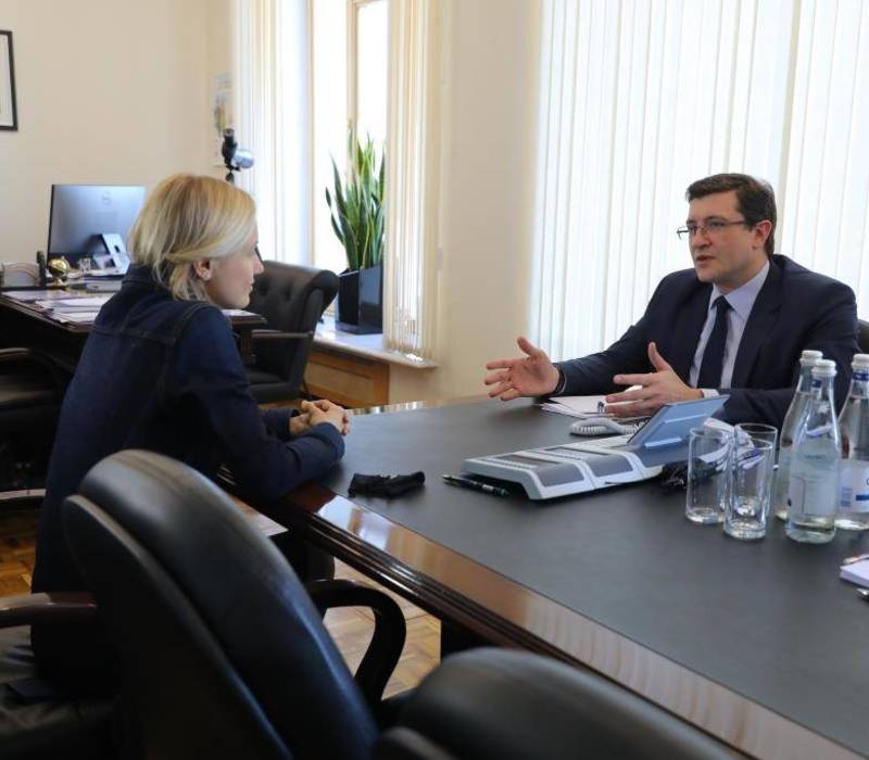 Глеб Никитин провел встречу с исполнительным директором Российского движения школьников Ириной Плещевой