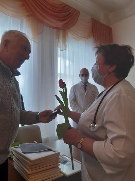 12 медработников Нижегородского областного неврологического госпиталя ветеранов войн получили награды