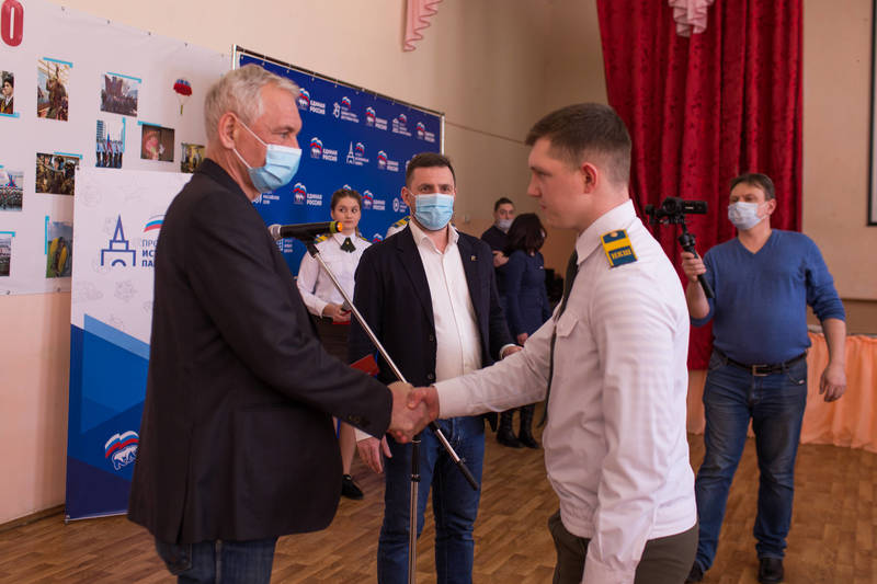 Нижегородским кадетам вручили награды за участие в Параде Памяти, посвященном легендарному параду в Куйбышеве 1941 года