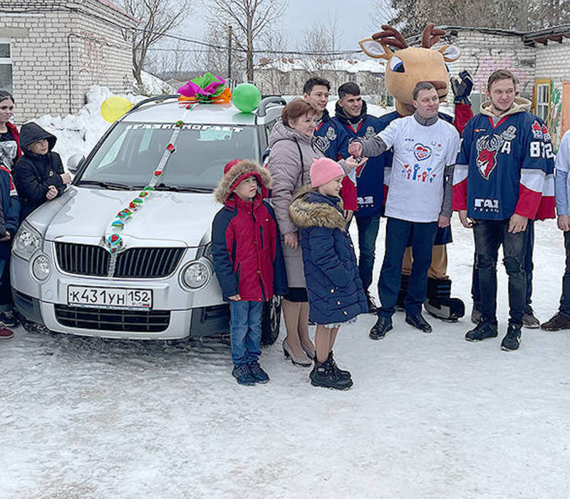 Хоккеисты «Торпедо» вместе с волонтерами генерального спонсора команды «Группы ГАЗ» стали участниками благотворительной акции