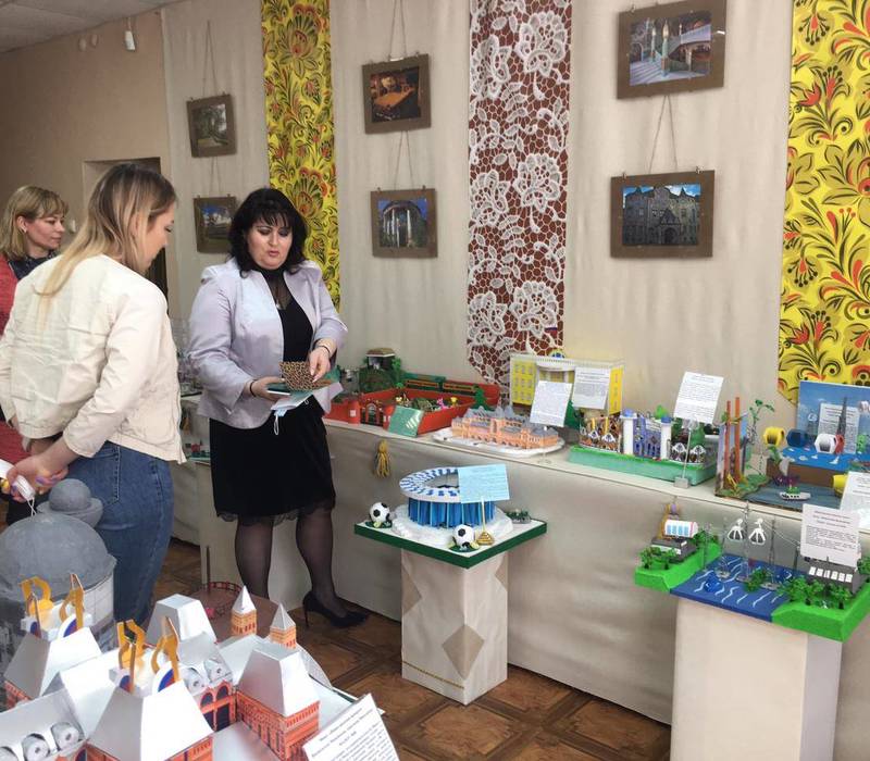 Специалисты Минэкологии Нижегородской области оценили макеты на выставке «Любимые места любимого города»
