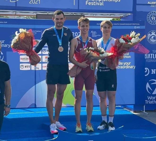 Нижегородец Александр Конышев завоевал серебряную медаль в классе PTS5 на Кубке мира по паратриатлону