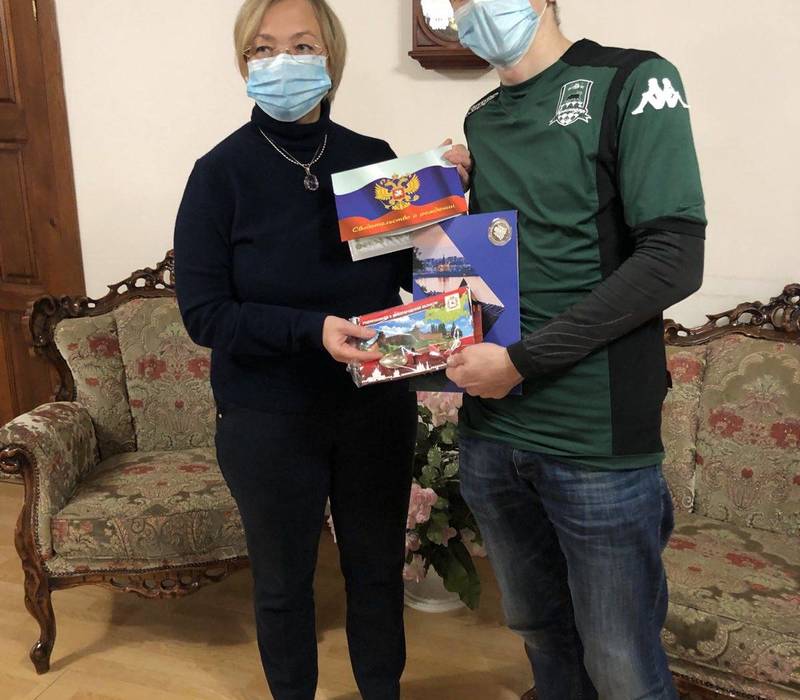 Нижегородские отделы ЗАГС поздравляют с Днем отца молодых пап