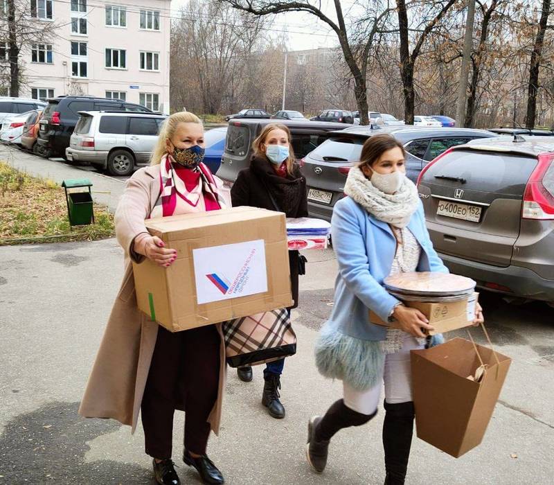 Нижегородские волонтеры участвуют во всероссийской акции «Маленькие радости для врачей»