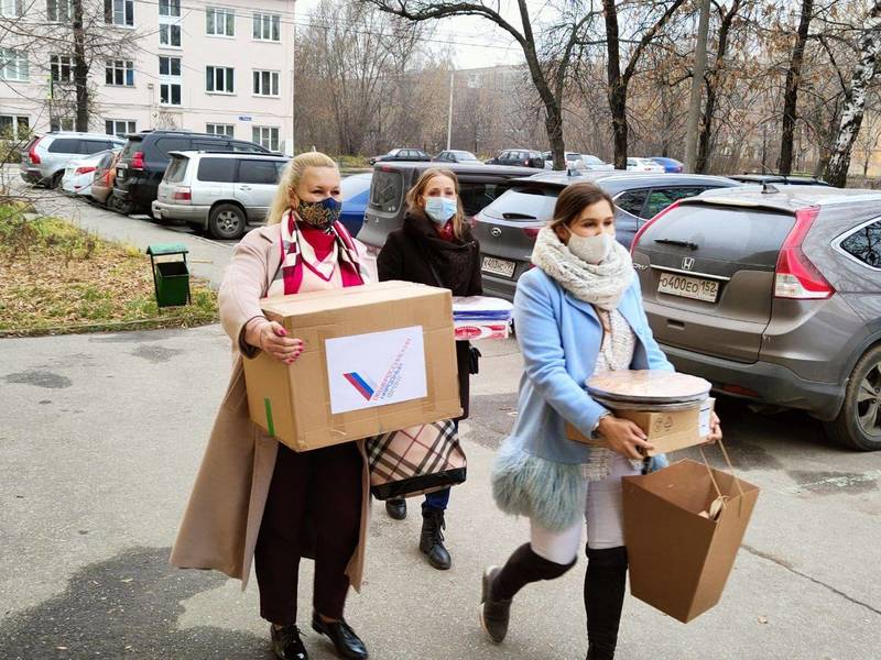 Нижегородские волонтеры участвуют во всероссийской акции «Маленькие радости для врачей»