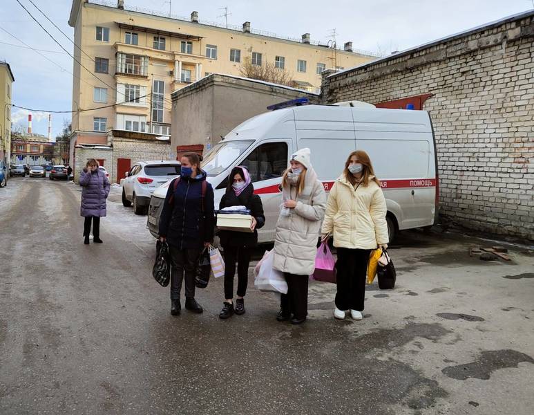 Нижегородские школьники и студенты присоединились к проекту «Маленькие радости для врачей»