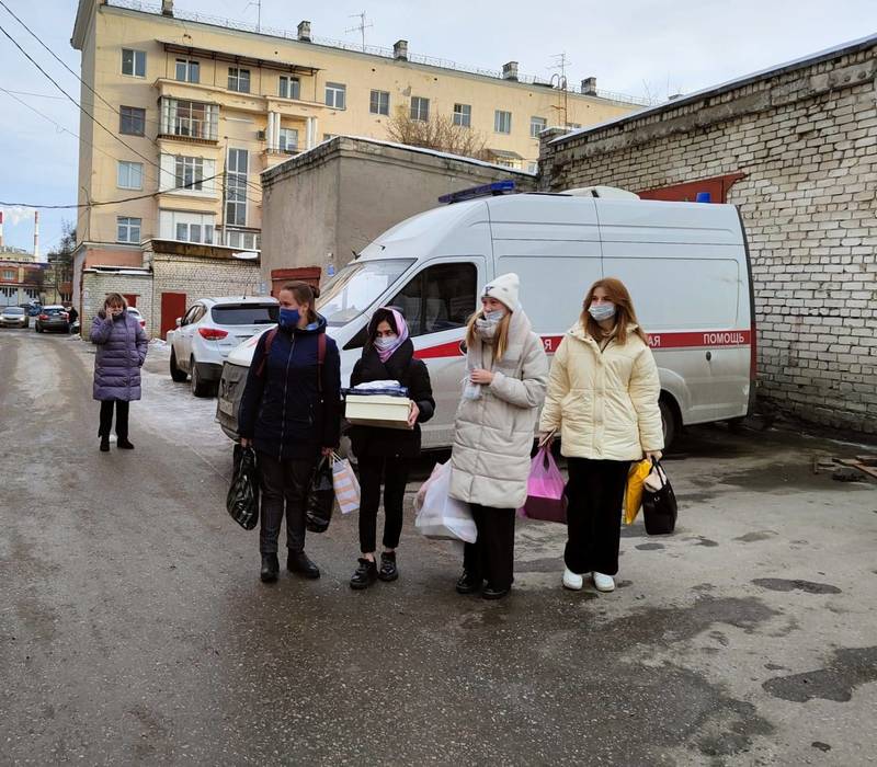 Нижегородские школьники и студенты присоединились к проекту «Маленькие радости для врачей»