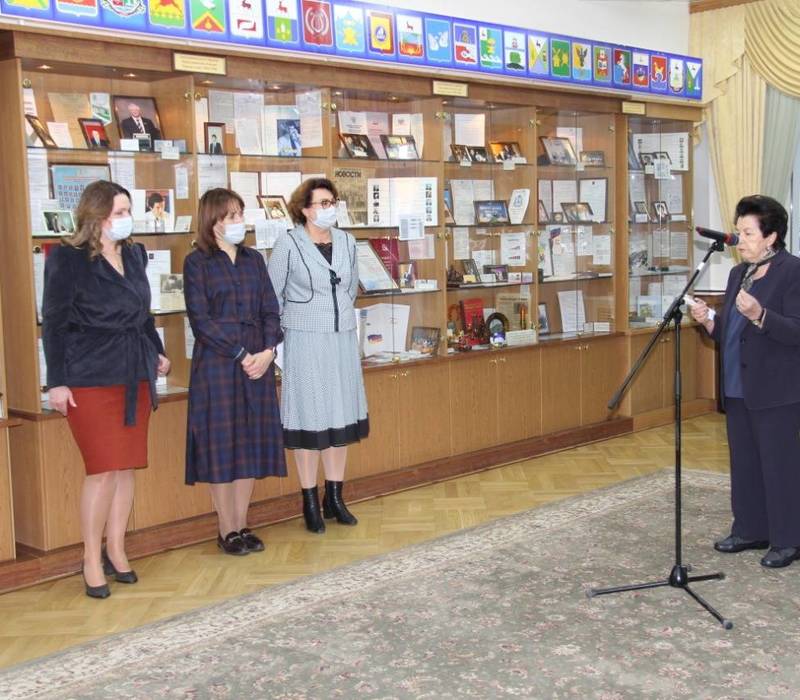 В Законодательном Собрании открылась выставка «Героини нижегородской науки» 