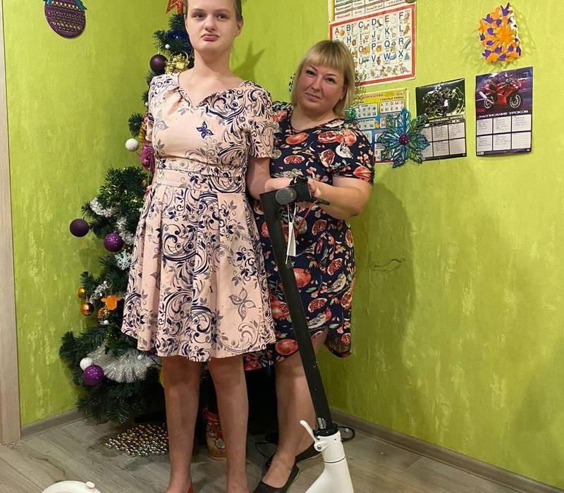 17-летняя нижегородка Ксения получила электросамокат на «Елке желаний» от министра транспорта Нижегородской области