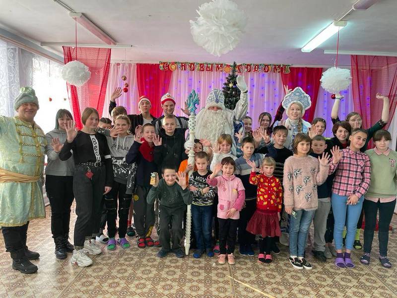 180 детей из реабилитационных центров в 10 районах Нижегородской области поздравили с наступающим Новым годом