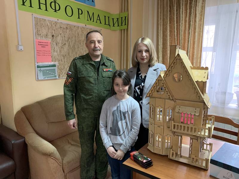 Детей, эвакуированных из Донбасса, поздравили с днем рождения сотрудники Учебного центра по ГО и ЧС