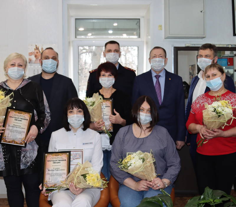 Нижегородские общественники и полицейские поощрили женщин, задержавших рецидивиста