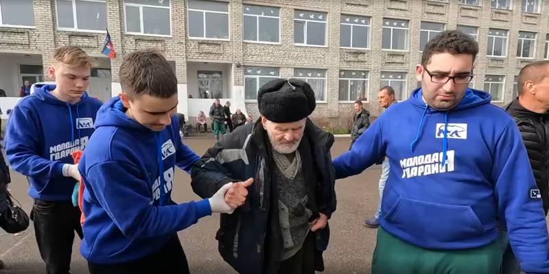 Нижегородские волонтеры вернулись из Мариуполя, где помогали жителям