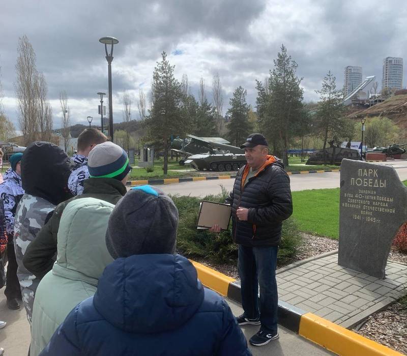 В Нижегородском музее военной техники состоялась тифлоэкскурсия для слепых и слабовидящих детей