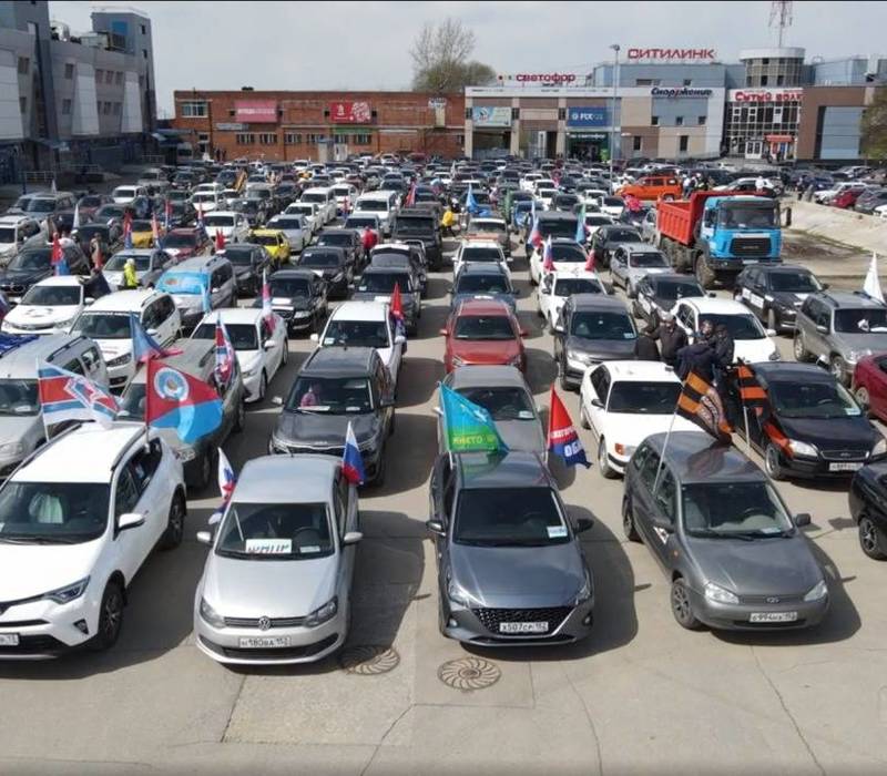 Автопробег под девизами «Za Мир! Труд! Май!», «Za мир без нацизма!» проследовал по территории Нижегородской области