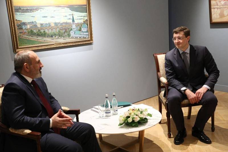 Глеб Никитин представил Николу Пашиняну промышленный и научно-образовательный потенциал Нижегородской области 