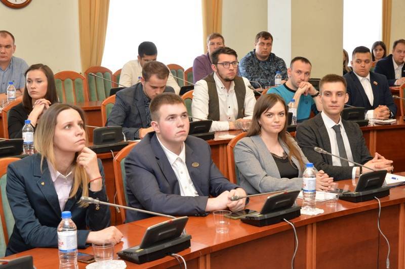 Заседание Молодежного парламента VII состава состоялось в Законодательном Собрании Нижегородской области 