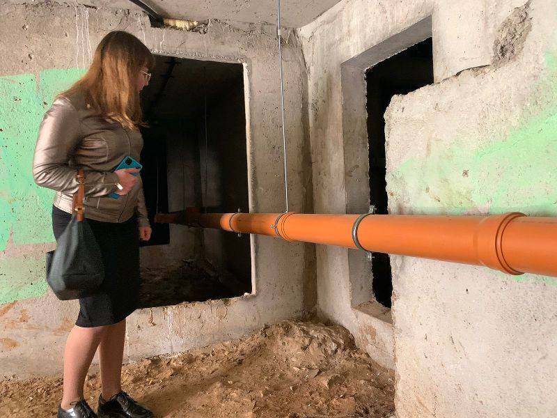 Инспекторы нагорного отдела Нижегородской ГЖИ с начала года отработали более 50 жалоб на неисправную канализацию в многоквартирных домах