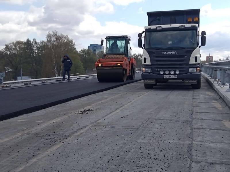 Строители начали финальную подготовку к запуску рабочего движения на ул. Циолковского в Нижнем Новгороде 