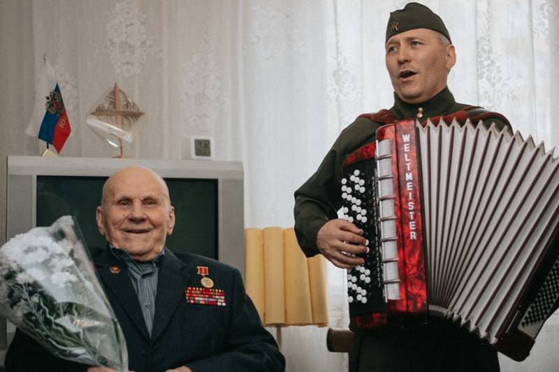 Ветеранам Нижегородской области в преддверии Дня Победы передают подарки
