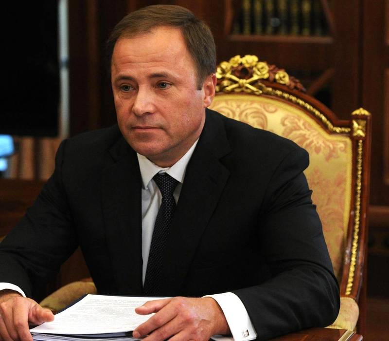 Поздравление полномочного представителя президента РФ в Приволжском федеральном округе  Игоря Комарова с Днем Победы