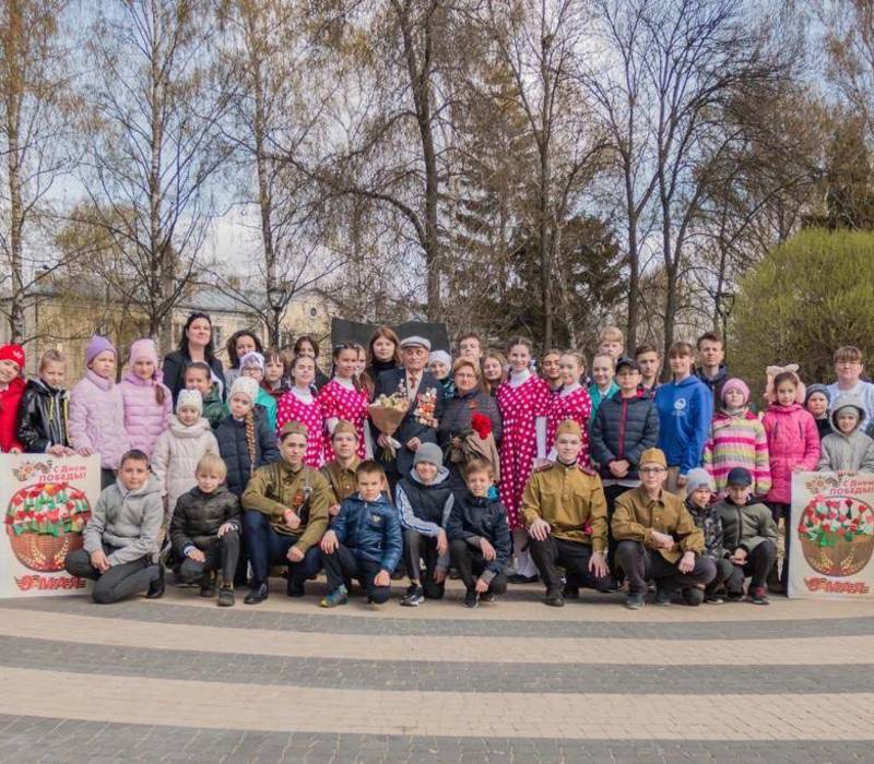 Более 150 мероприятий ко Дню Победы организовали школьные отряды Волонтеров Победы 
