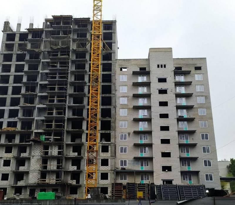 В проблемном нижегородском ЖК в Светлогорском переулке начались работы по гидроизоляции и кладке стен