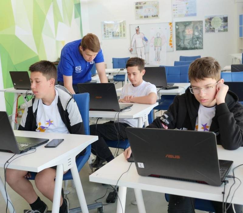 Летняя профориентационная школа открылась в детском технопарке «Кванториум Саров»