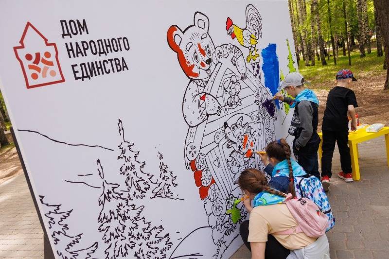 Дом народного единства выступил организатором и партнером детских праздников в Нижнем Новгороде