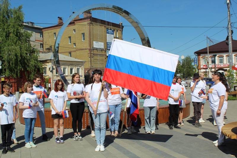 Городец принял участие в акции «Эстафета флага России»