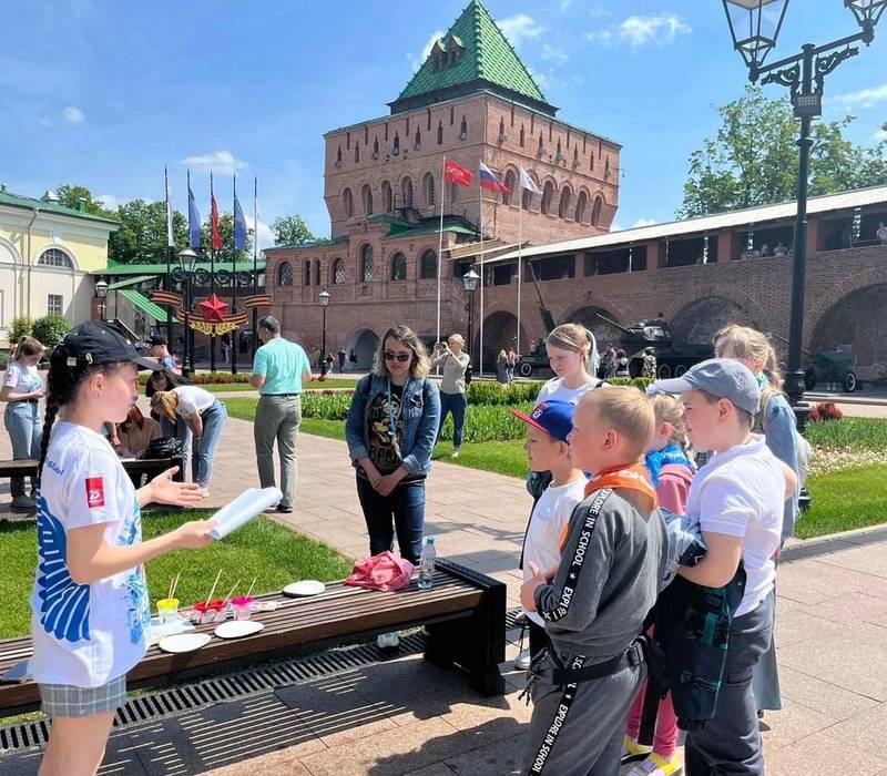 Волонтеры Победы провели исторический квест «Объединяющая народы» в Нижегородском кремле