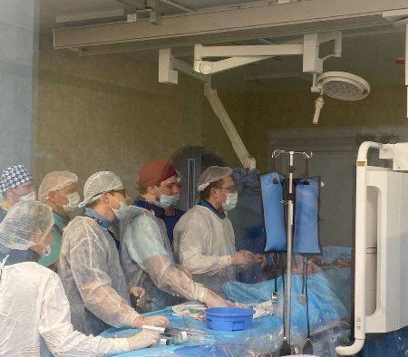 Экстренную операцию по удалению тромба из артерии головного мозга провели в областной больнице им. Семашко