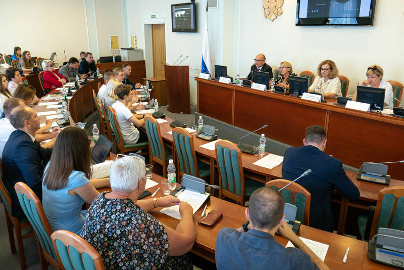 Депутаты Госдумы РФ приняли участие в совещании по организации оздоровительного отдыха студентов в Нижегородской области