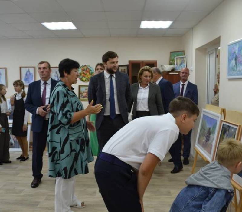 В поселке Тонкино Нижегородской области открылась после капремонта детская художественная школа 